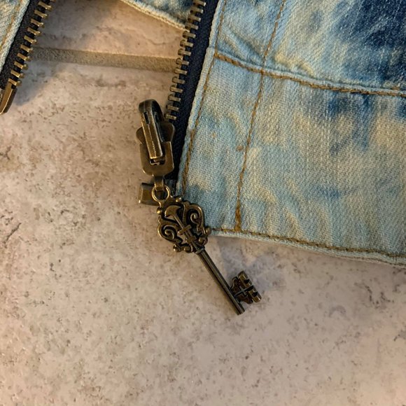 Cabi Upcycled Reversible Jean | Denim Jacket M - Picture 5 of 8